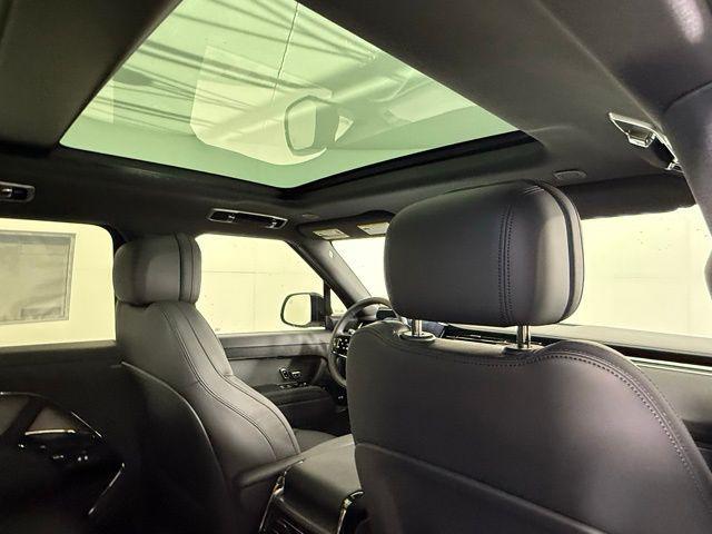 Photo of 2025 Fuji White Land Rover Range Rover Sport