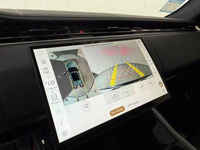 Photo of 2025 Fuji White Land Rover Range Rover Sport