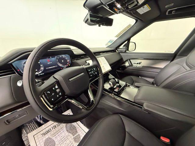 Photo of 2025 Fuji White Land Rover Range Rover Sport