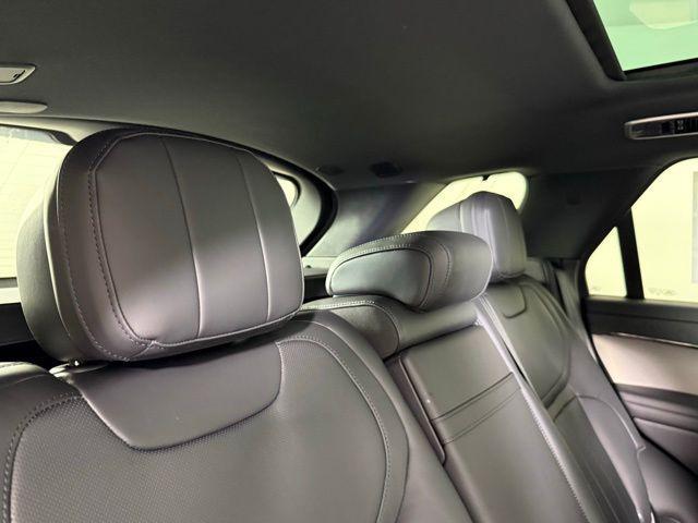 Photo of 2025 Fuji White Land Rover Range Rover Sport