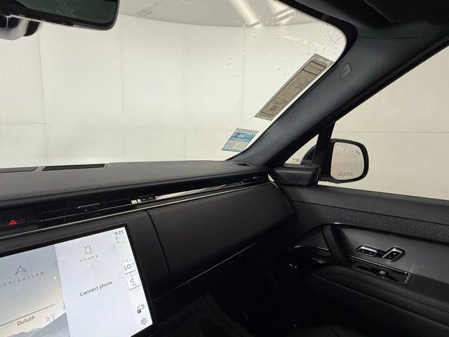 Photo of 2025 Fuji White Land Rover Range Rover Sport