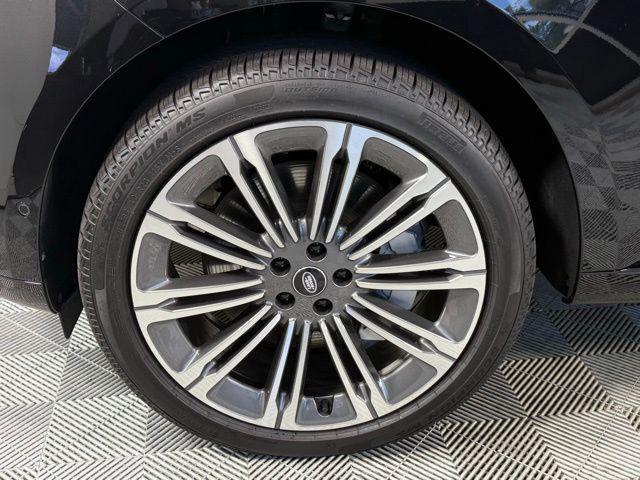 Photo of 2025 Santorini Black Metallic Land Rover Range Rover