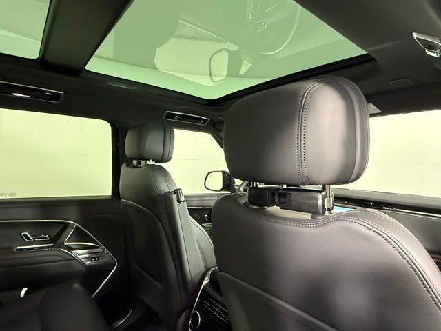 Photo of 2025 Santorini Black Metallic Land Rover Range Rover
