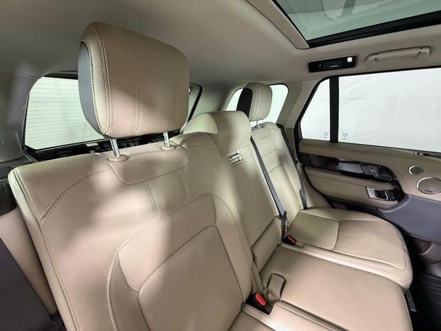 Photo of 2021 Santorini Black Metallic Land Rover Range Rover