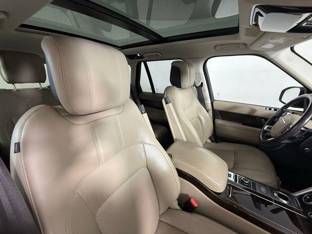 Photo of 2021 Santorini Black Metallic Land Rover Range Rover