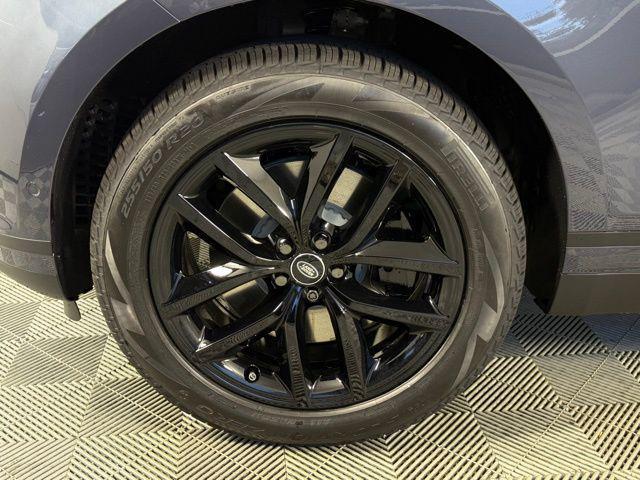 Photo of 2026 Varesine Blue Metallic Land Rover Range Rover Velar