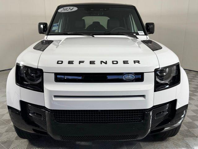 Photo of 2024 Fuji White Land Rover Defender