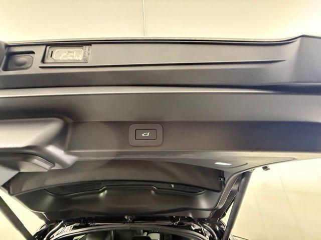 Photo of 2025 Santorini Black Metallic Land Rover Range Rover Sport