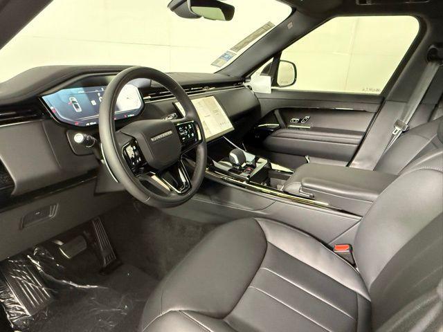 Photo of 2025 Santorini Black Metallic Land Rover Range Rover Sport