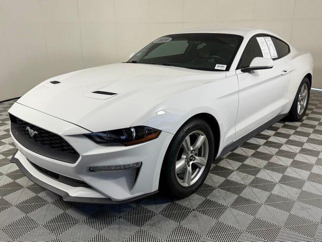 Photo of 2019 Oxford White Ford Mustang