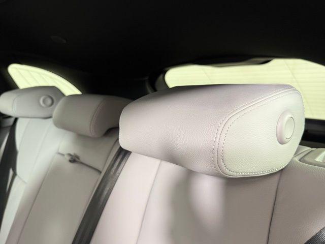 Photo of 2026 White Land Rover Range Rover Velar