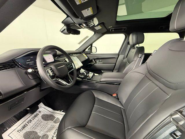 Photo of 2025 Santorini Black Metallic Land Rover Range Rover Sport