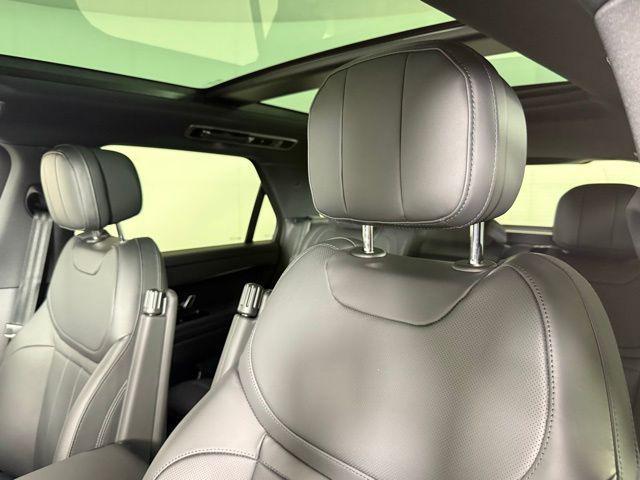 Photo of 2025 Santorini Black Metallic Land Rover Range Rover Sport
