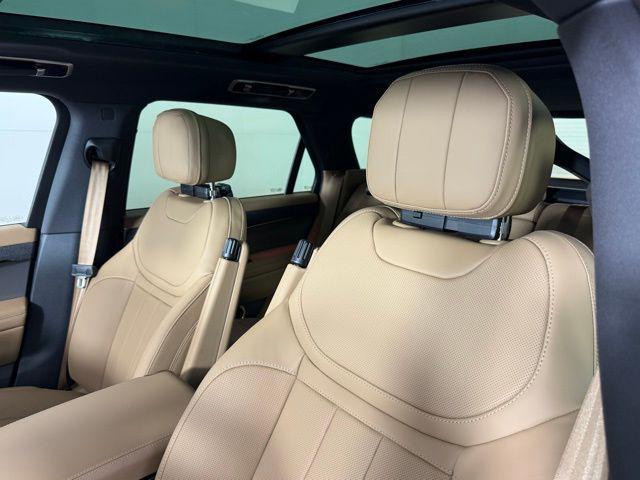 Photo of 2025 Black Land Rover Range Rover Sport