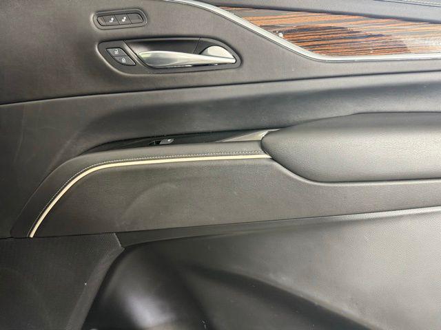 Photo of 2021 Crystal White Tricoat Cadillac Escalade