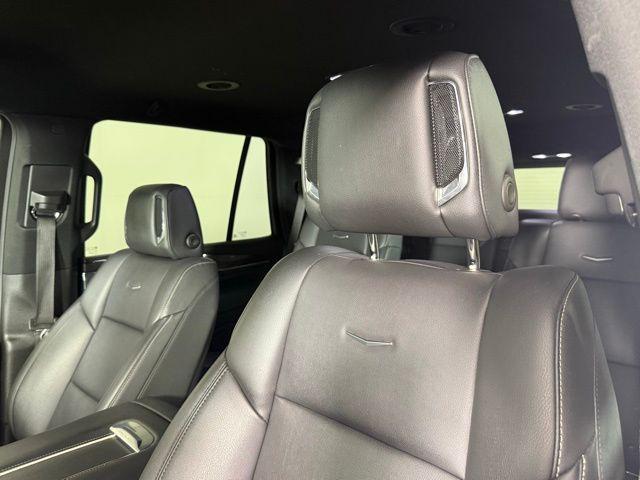 Photo of 2021 Crystal White Tricoat Cadillac Escalade
