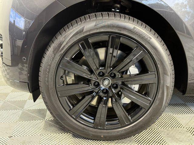 Photo of 2025 Carpathian Gray Premium Metallic Land Rover Range Rover