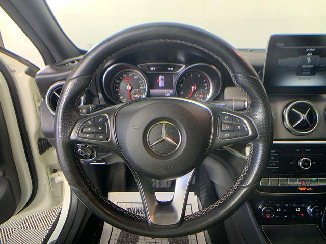 Photo of 2018 Polar White Mercedes-Benz GLA 250