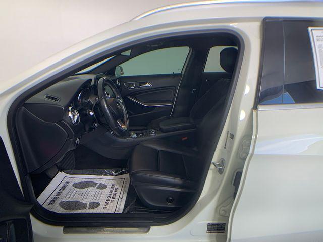 Photo of 2018 Polar White Mercedes-Benz GLA 250