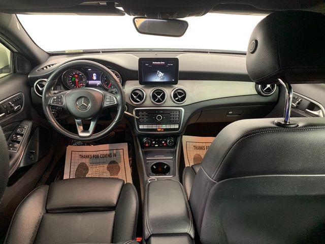 Photo of 2018 Polar White Mercedes-Benz GLA 250