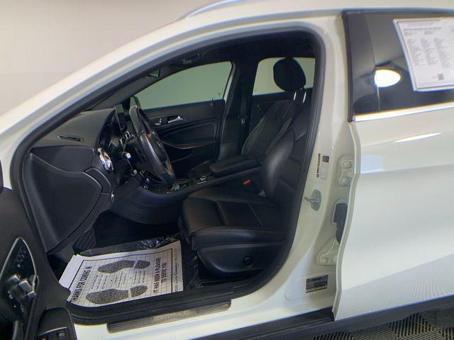 Photo of 2018 Polar White Mercedes-Benz GLA 250