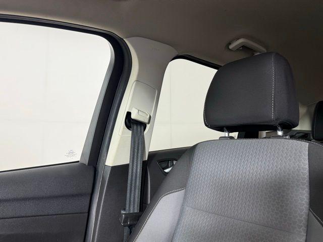 Photo of 2017 Shadow Black Ford Escape