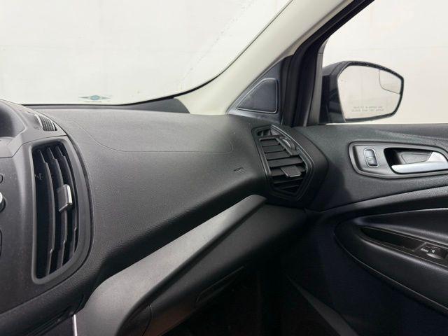 Photo of 2017 Shadow Black Ford Escape