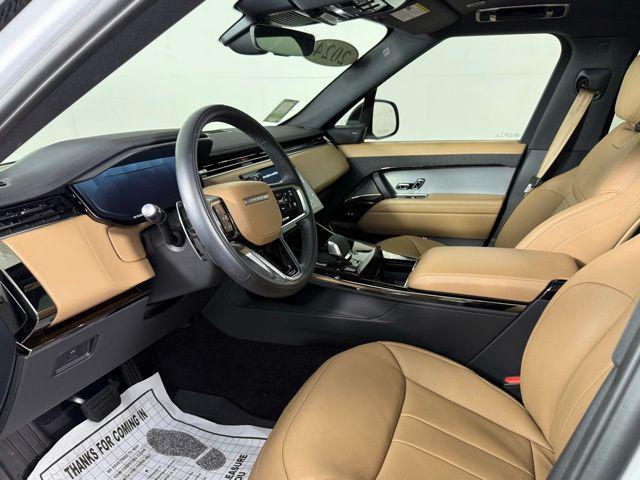 Photo of 2024 Fuji White Land Rover Range Rover Sport