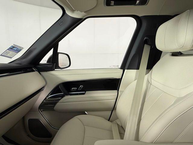 Photo of 2025 Carpathian Gray Premium Metallic Land Rover Range Rover