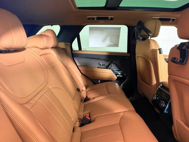 Photo of 2025 Gray Land Rover Range Rover Sport