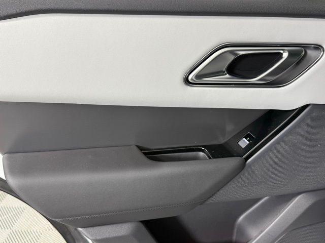 Photo of 2026 Fuji White Land Rover Range Rover Velar