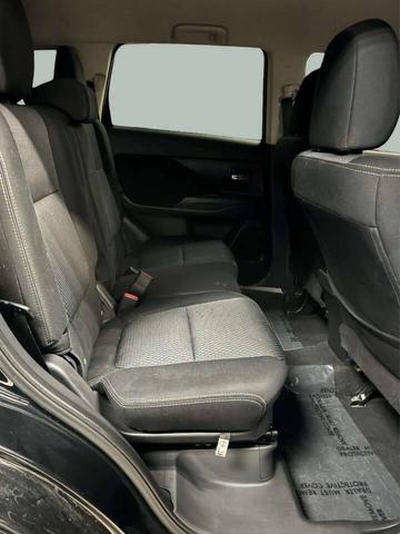 Photo of 2018 Labrador Black Metallic Mitsubishi Outlander