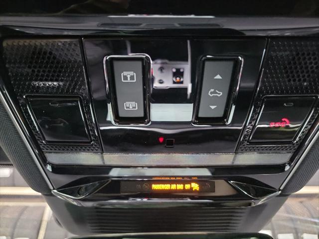 Photo of 2023 Black Land Rover Range Rover