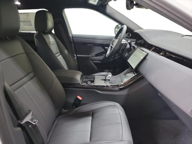 Photo of 2026 White Land Rover Range Rover Evoque