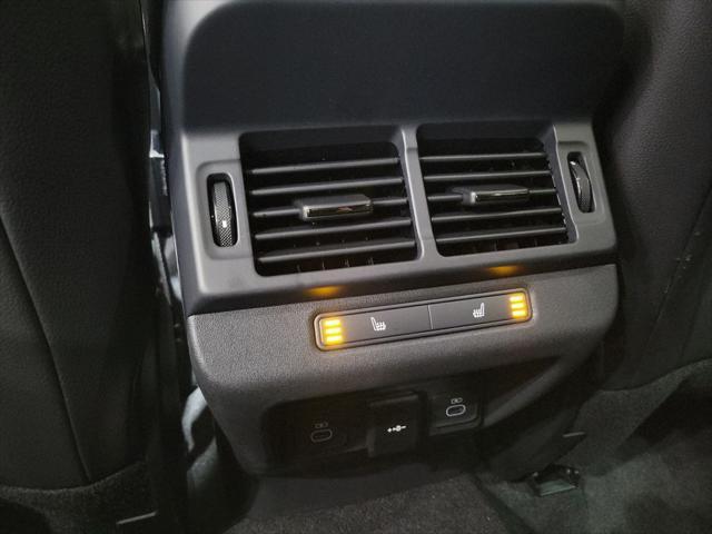 Photo of 2026 White Land Rover Range Rover Evoque