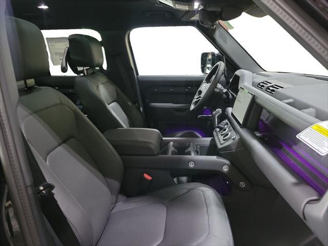 Photo of 2025 Santorini Black Metallic Land Rover Defender