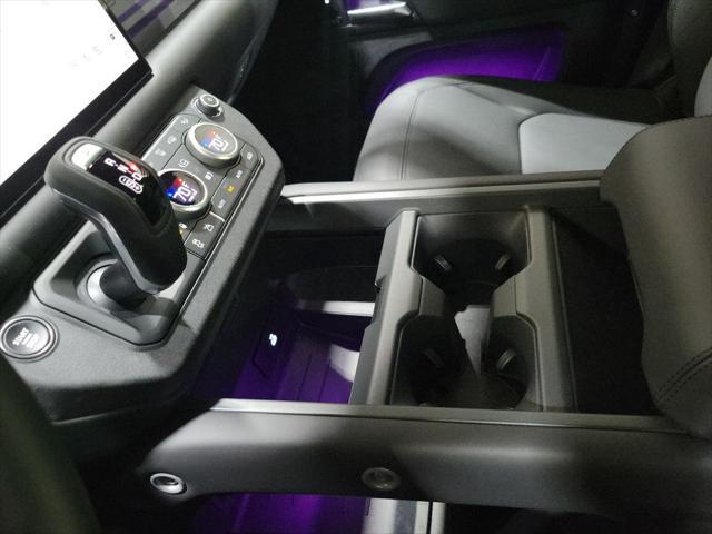 Photo of 2025 Santorini Black Metallic Land Rover Defender