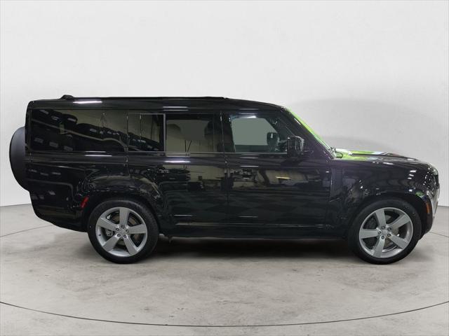 Photo of 2025 Santorini Black Metallic Land Rover Defender