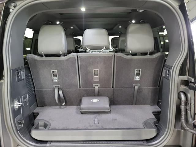 Photo of 2025 Santorini Black Metallic Land Rover Defender