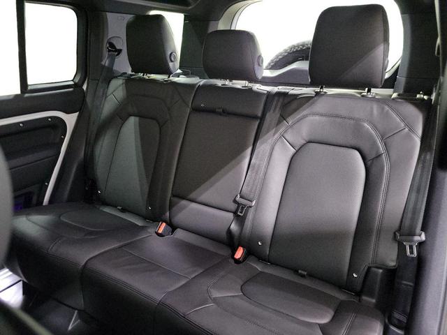 Photo of 2025 Fuji White Land Rover Defender