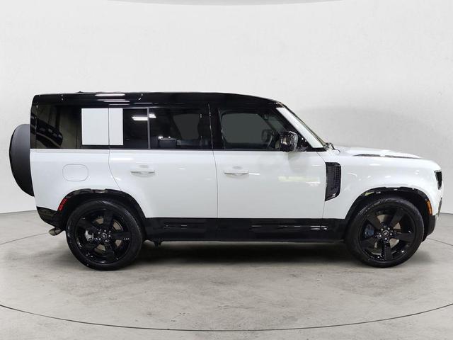 Photo of 2025 Fuji White Land Rover Defender