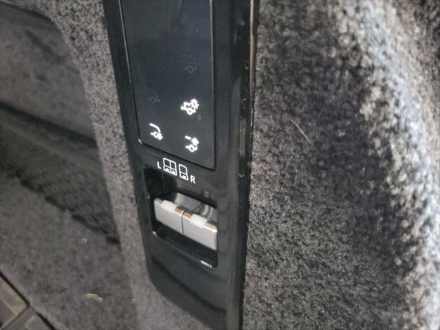 Photo of 2023 Brown Land Rover Range Rover