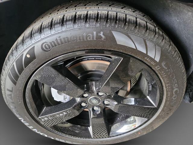 Photo of 2025 Carpathian Grey Premium Metallic Land Rover Defender