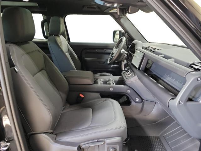Photo of 2025 Santorini Black Metallic Land Rover Defender