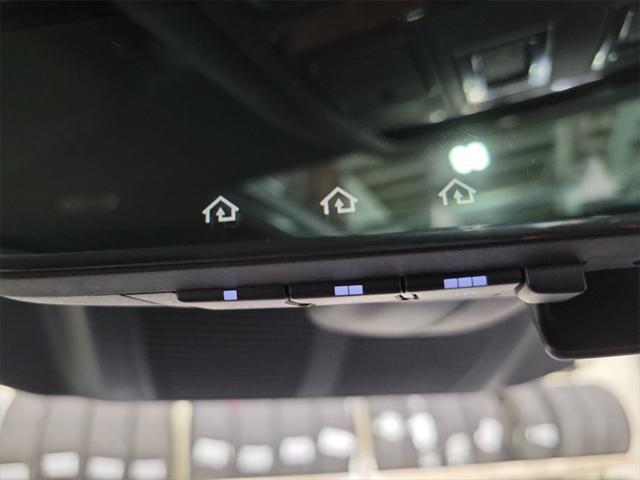 Photo of 2025 Santorini Black Metallic Land Rover Defender