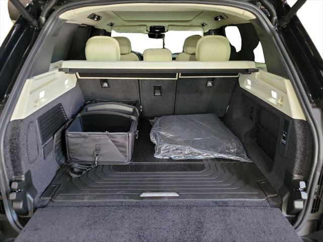 Photo of 2025 Black Land Rover Range Rover