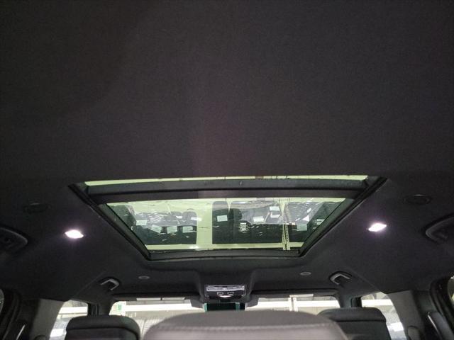 Photo of 2025 Santorini Black Metallic Land Rover Defender