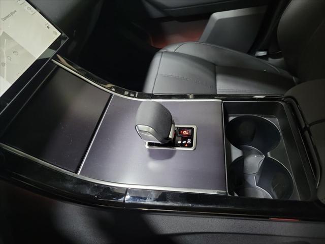 Photo of 2026 Gray Land Rover Range Rover Velar