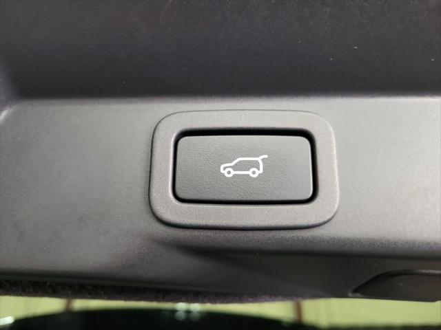 Photo of 2022 Blue Land Rover Range Rover Sport