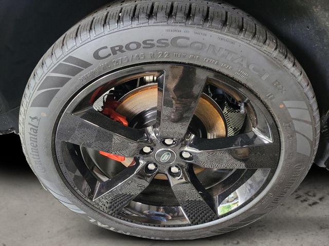 Photo of 2024 Gray Land Rover Defender